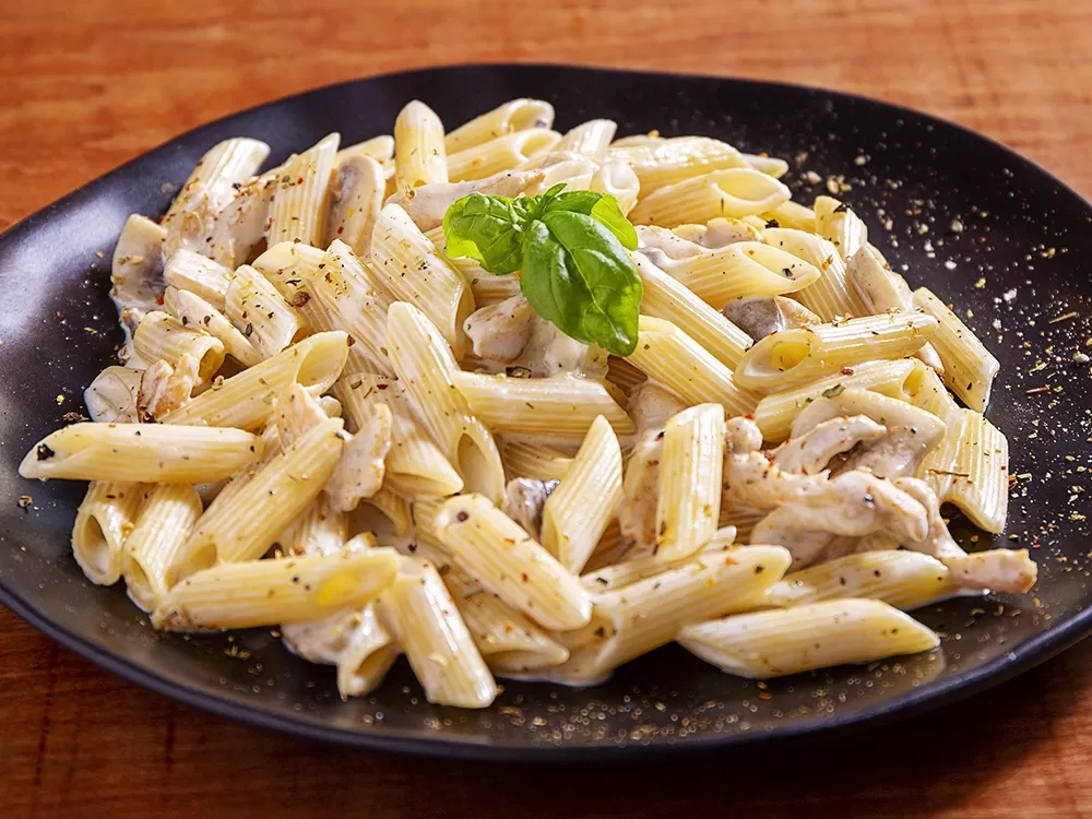 Kremalı Tavuklu Penne